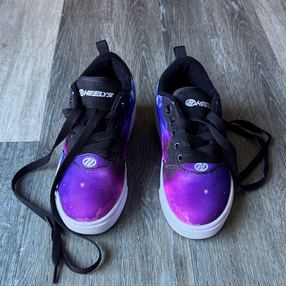 Heelys Kids Purple Galaxy Lace-Up Skate Sneakers